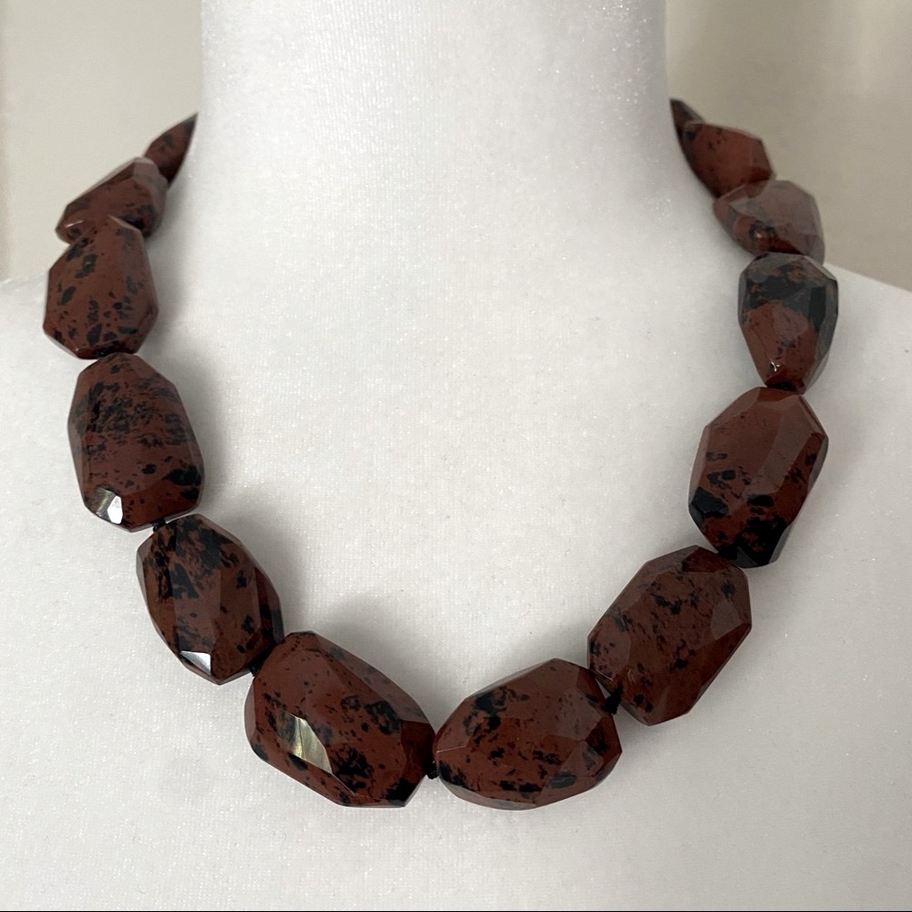 Francesca’s Collection Brown Glass Stones Necklace